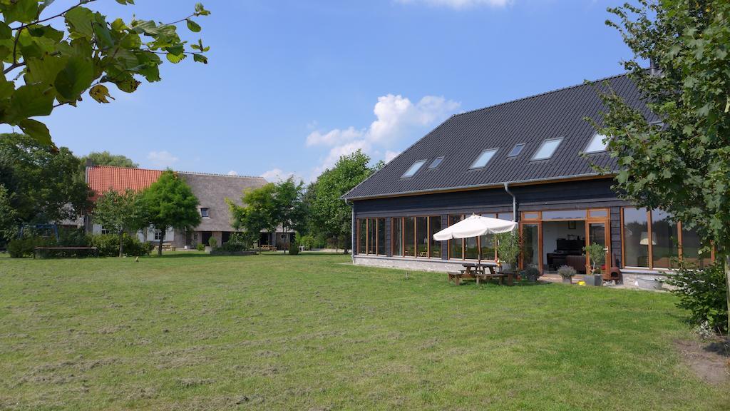 B&B De Luijenbergh Oud-Gastel Exterior photo